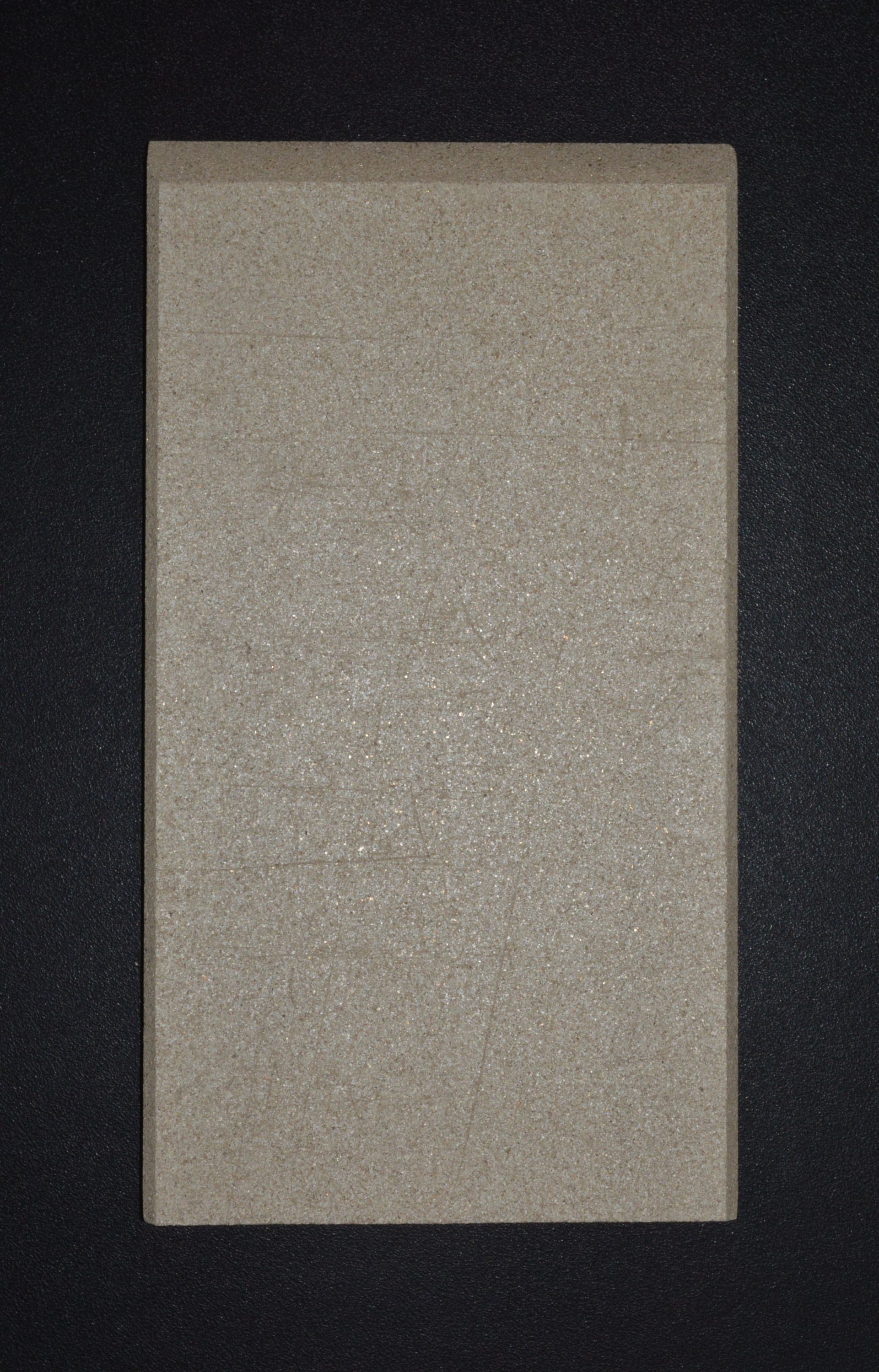 Panadero Nevada Rückandstein links